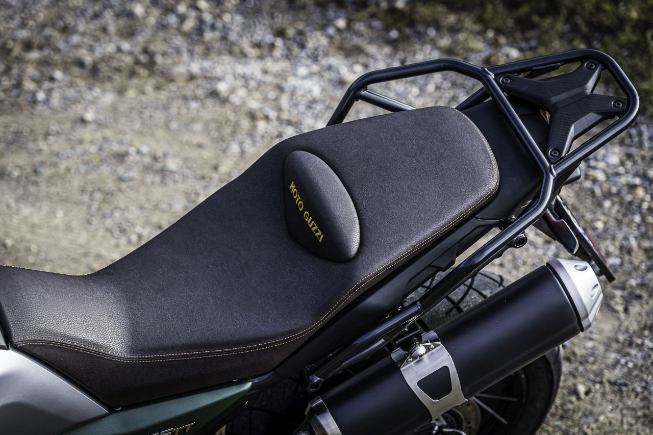 Moto Guzzi V85 TT VS Triumph Tiger 850 Sport: viaggia, guida, SOGNA